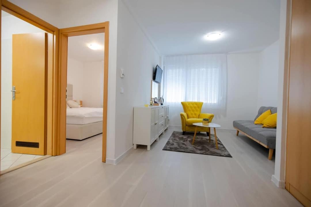 Hotel Panonija Sisak Buitenkant foto