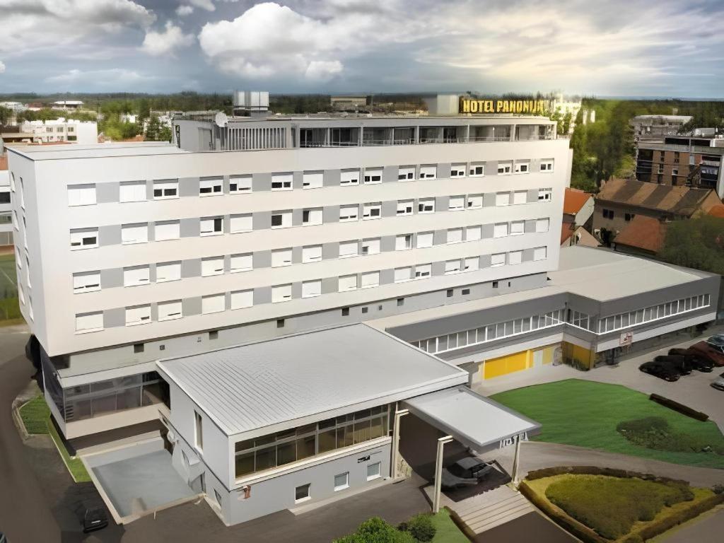 Hotel Panonija Sisak Buitenkant foto